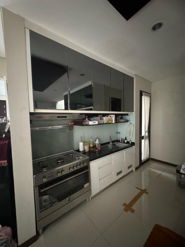 Murah Luas Dijual Rumah Graha Natura Dekat G Walk Citraland, Sekolah Margie, Sekolah Cambridge, Pakuwon Mall, Ptc