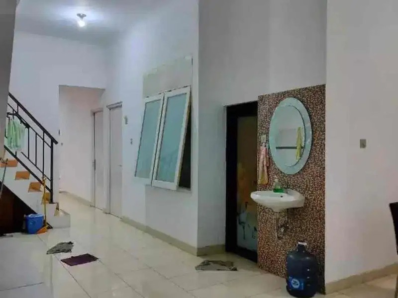 Flash Sale. Rumah bagus Villa Melati Mas, Serpong