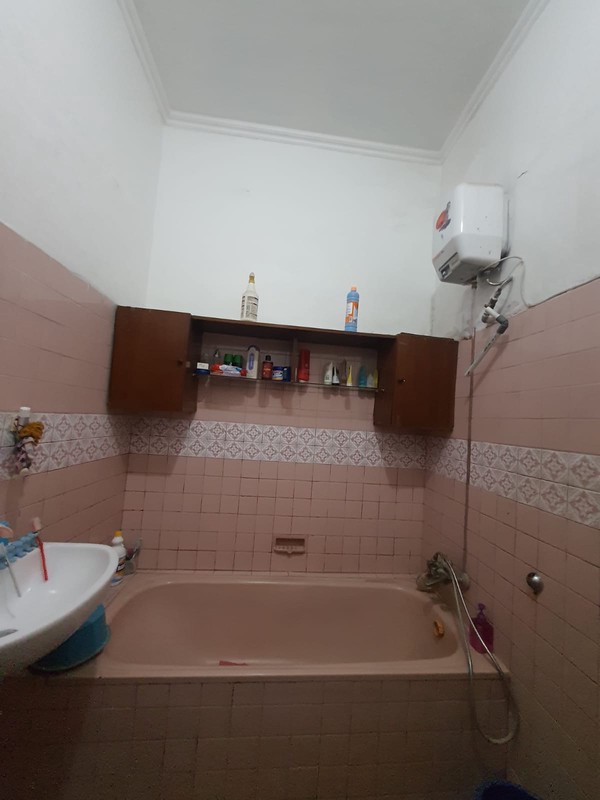 Dijual rumah strategis bisa untuk usaha Jl Cawang Baru Tengah - Jakarta Timur