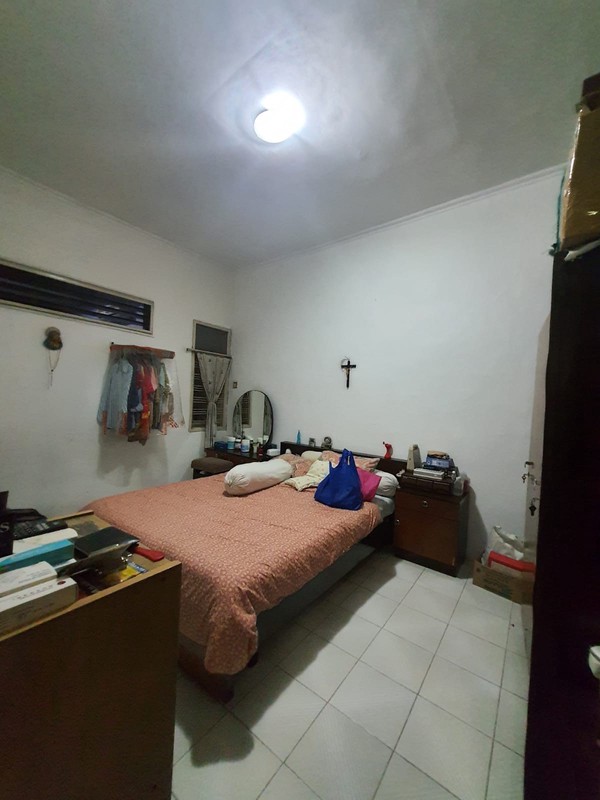 Dijual rumah strategis bisa untuk usaha Jl Cawang Baru Tengah - Jakarta Timur