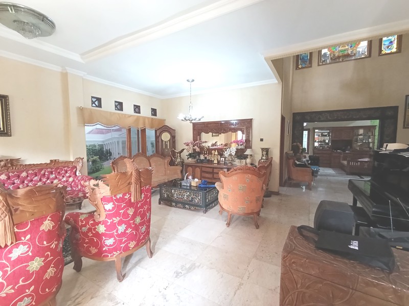 Rumah Mewah 2 Lantai Luas di Komplek Fajar Raya Cimahi - Lingkungan Elite dan Aman 