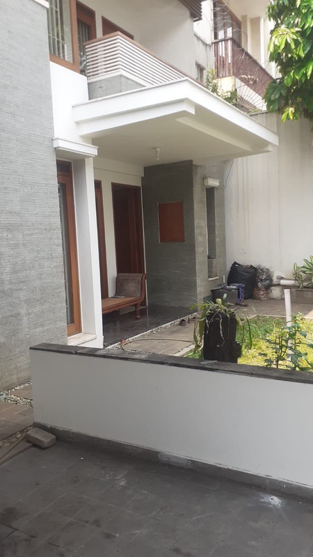 Dijual Rumah Nyaman Semi Furnished - Kebayoran Baru (Blok A)