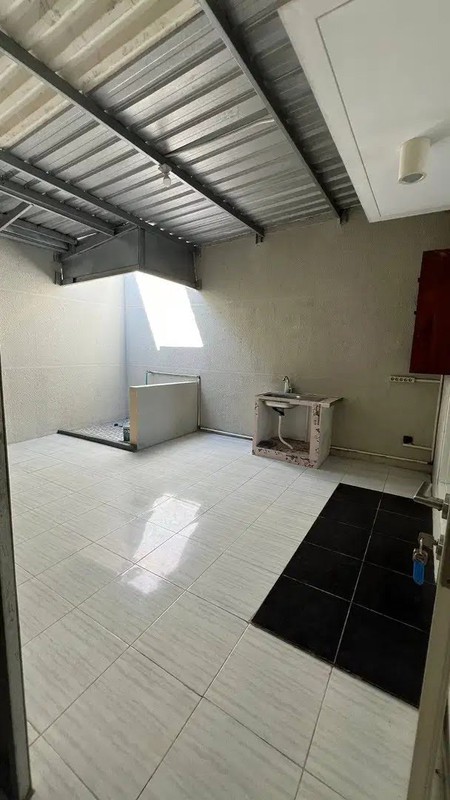 SEWA RUMAH CITRALAND 2 LANTAI NORTHWEST PARK