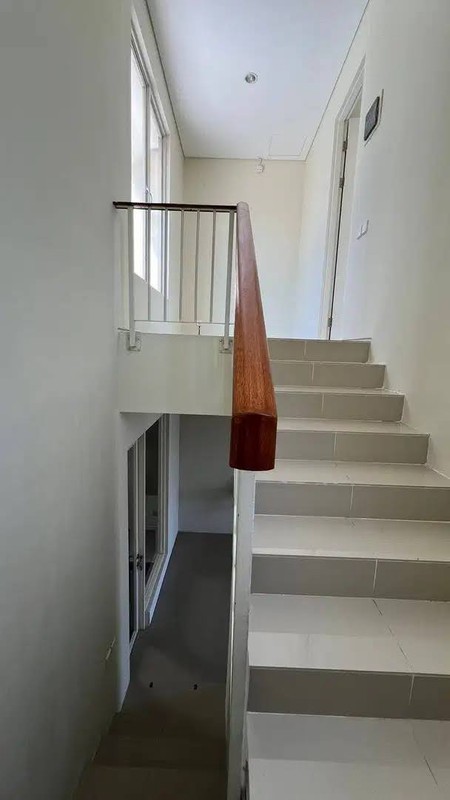 SEWA RUMAH CITRALAND 2 LANTAI NORTHWEST PARK