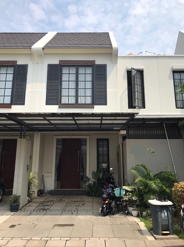 Dijual Cepat Rumah 2 lantai di Grand Harvest Surabaya