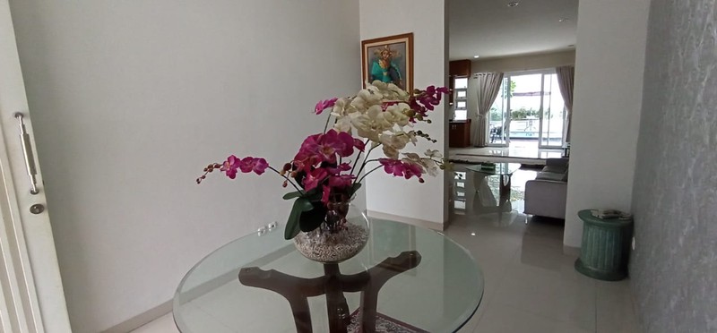 Disewakan Rumah Bagus dengan Kolam Renang - Cipete, Jakarta Selatan