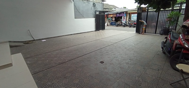 Disewakan Rumah Bagus dengan Kolam Renang - Cipete, Jakarta Selatan