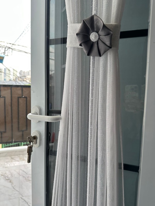 Rumah Modern Full Furnished Dekat Kampus BINUS| Siap Huni | Lokasi Strategis Jakarta Barat