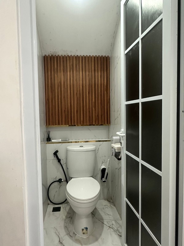 Rumah Modern Full Furnished Dekat Kampus BINUS| Siap Huni | Lokasi Strategis Jakarta Barat