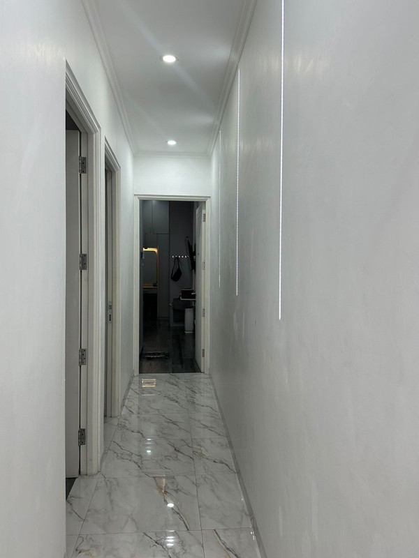 Rumah Modern Full Furnished Dekat Kampus BINUS| Siap Huni | Lokasi Strategis Jakarta Barat