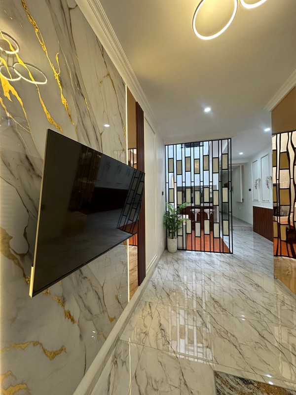 Rumah Modern Full Furnished Dekat Kampus BINUS| Siap Huni | Lokasi Strategis Jakarta Barat