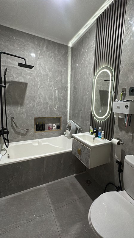 Rumah Modern Full Furnished Dekat Kampus BINUS| Siap Huni | Lokasi Strategis Jakarta Barat