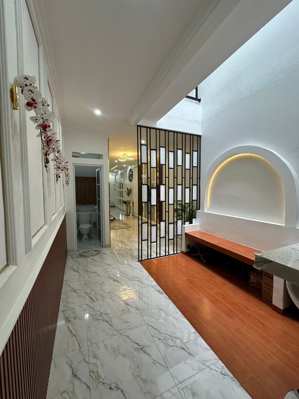 Rumah Modern Full Furnished Dekat Kampus BINUS| Siap Huni | Lokasi Strategis Jakarta Barat