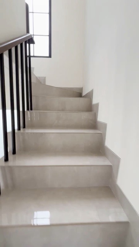 Rumah Minimalis , Brand New, Cantik dalam Cluster keamanan 24 Jam di Ciputat