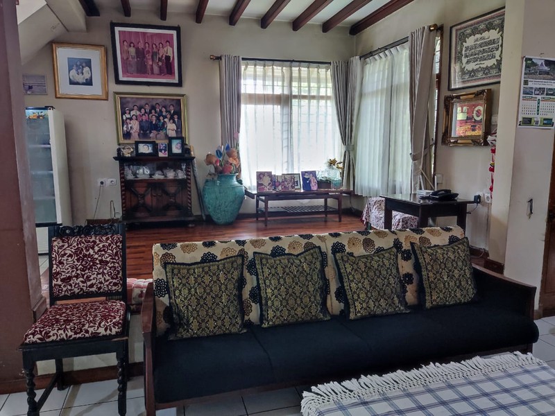 STRATEGIS! Rumah plus Tanah Luas di Bukit Dago, Bandung!