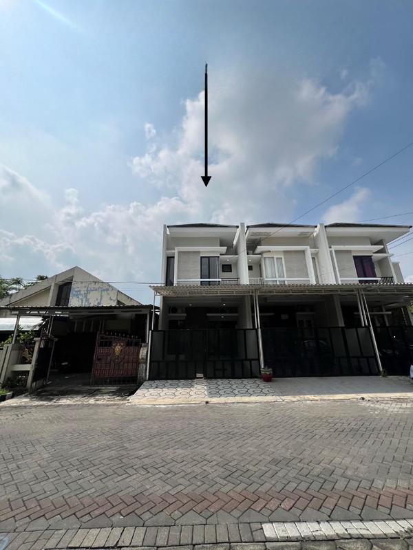 JUAL RUMAH MINIMALIST DI KUTISARI INDAH UTARA 