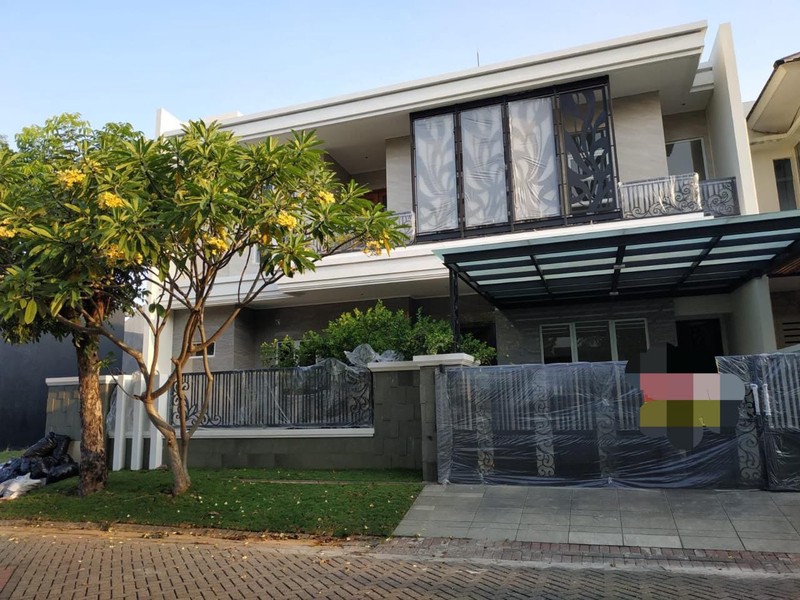 JUAL RUMAH MEWAH GRAHA FAMILI KAWASAN ELIT