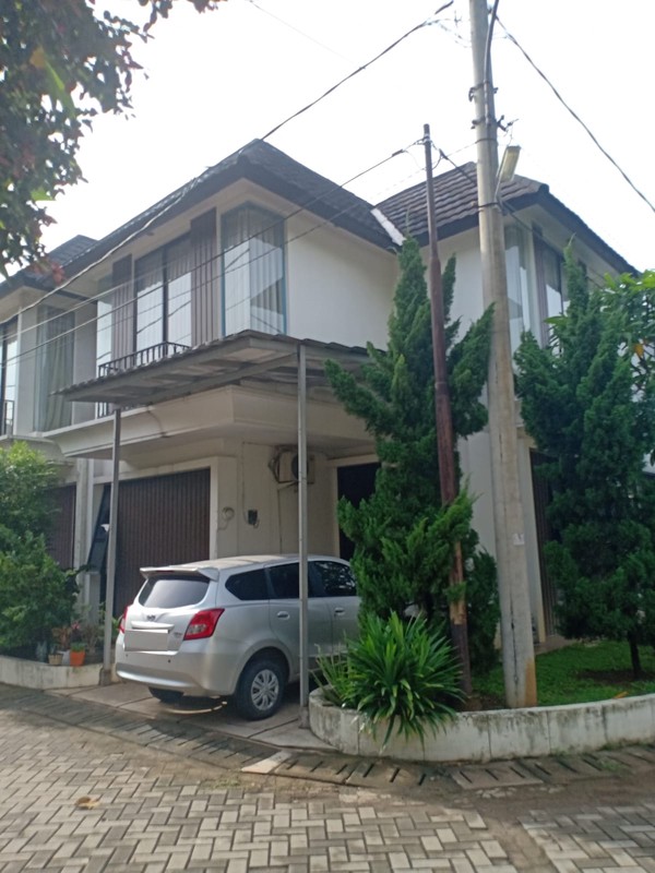 Rumah Bagus, Posisi di Hook, Lokasi strategis dekat ST. Pondok Ranji