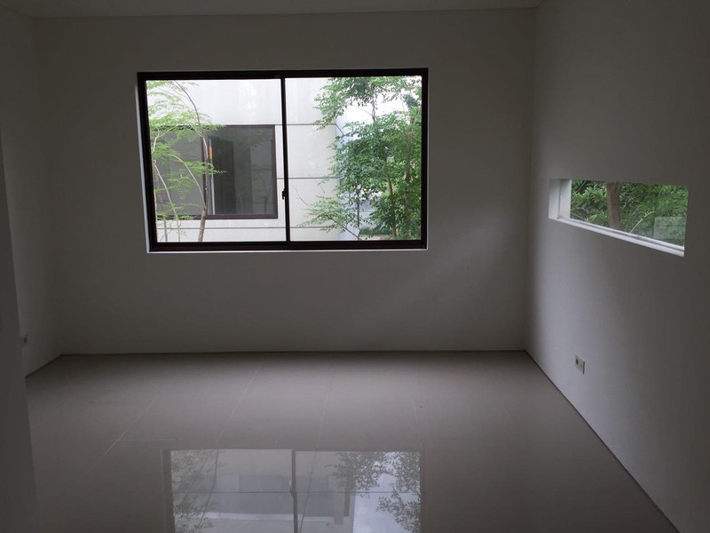 Disewakan Rumah Hook Graha Natura - Garden Ville Surabaya Barat Dekat G Walk Citraland, Pakuwon Mall, Sekolah Cambridge, Sekolah Margie