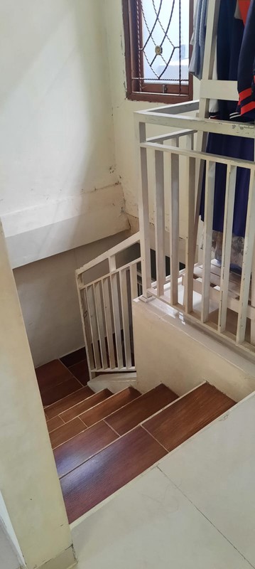 Dijual Rumah Siap Huni Di Kompleks Pesona Karawaci , Tangerang