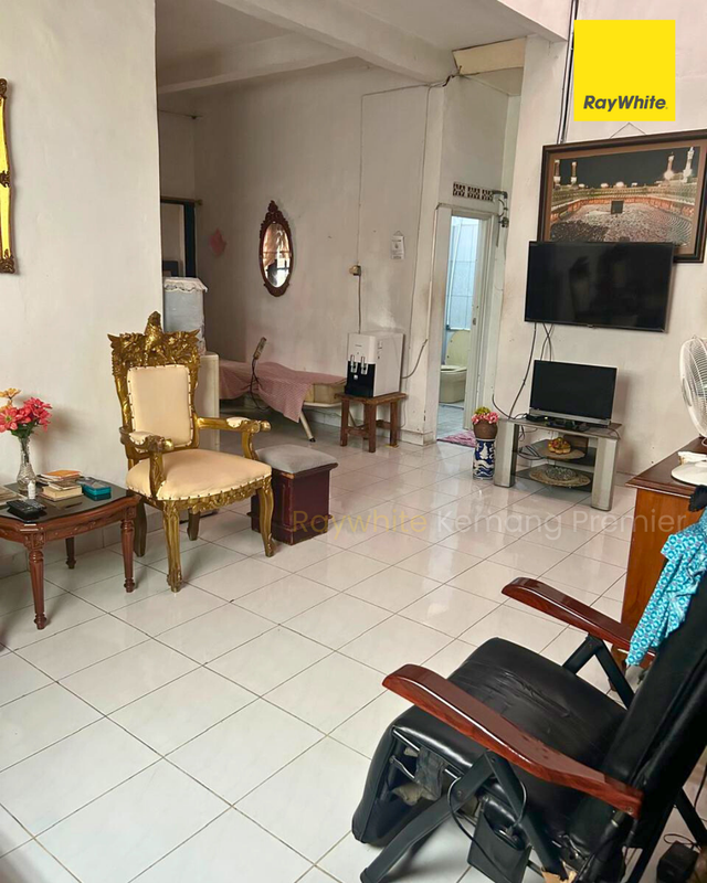 Rumah Siap Huni 6 Kamar Komplek Palapa Pasar Minggu Hanya 2 Km ke KRL Pasar Minggu Baru