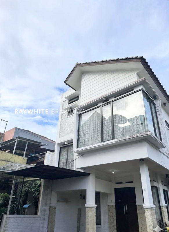 Rumah Dalam Kompleks Area Villa Cinere Mas