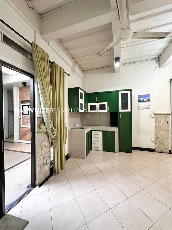 Rumah Dalam Kompleks Area Villa Cinere Mas