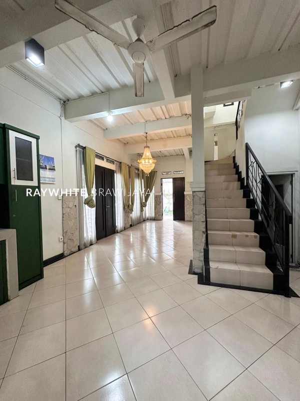 Rumah Dalam Kompleks Area Villa Cinere Mas