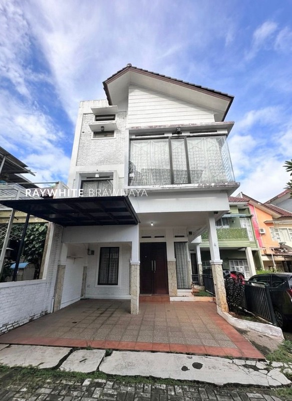 Rumah Dalam Kompleks Area Villa Cinere Mas