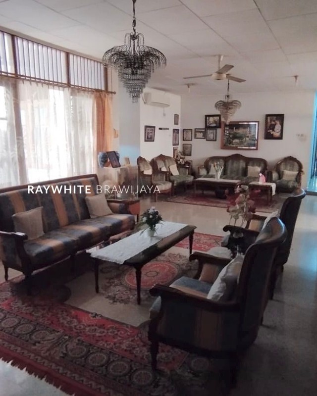 Rumah Lingkungan Tenang Lokasi Strategis Area Tanah Kusir