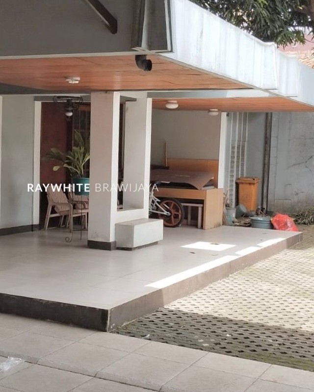 Rumah Lingkungan Tenang Lokasi Strategis Area Tanah Kusir