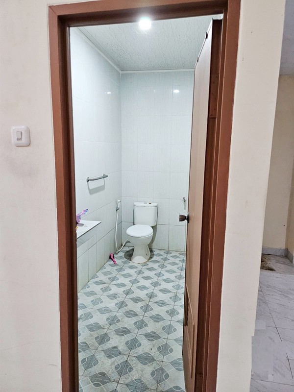 Rumah Minimalis 2 Lantai, Bagus, Siap Huni di Bintaro Sektor 3A