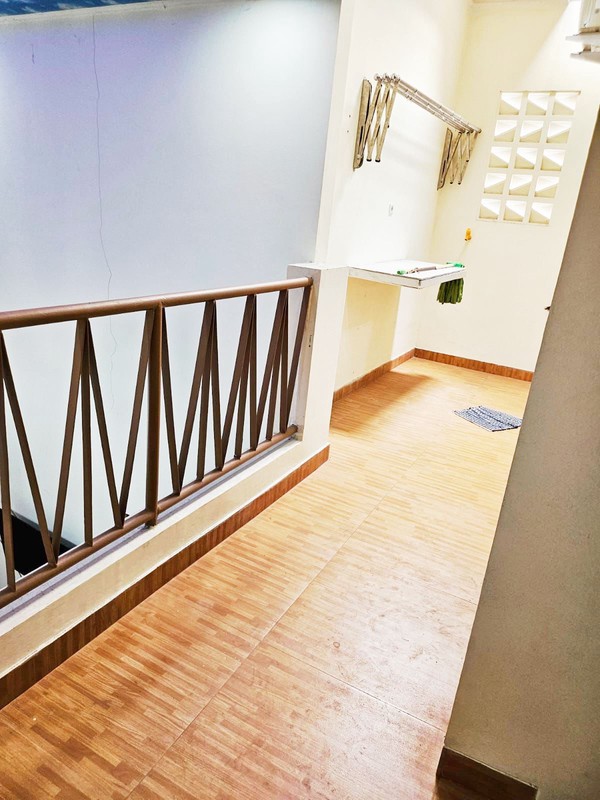 Rumah Minimalis 2 Lantai, Bagus, Siap Huni di Bintaro Sektor 3A