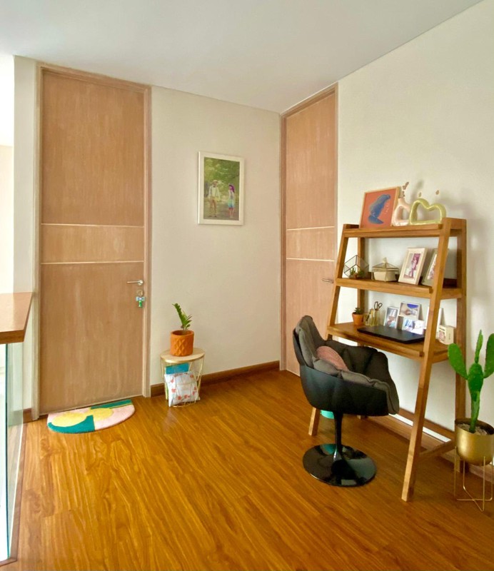 FOR SALE  RUMAH 2 LANTAI SIAP HUNI