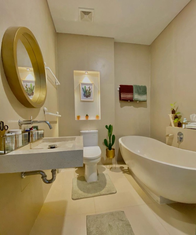 FOR SALE  RUMAH 2 LANTAI SIAP HUNI