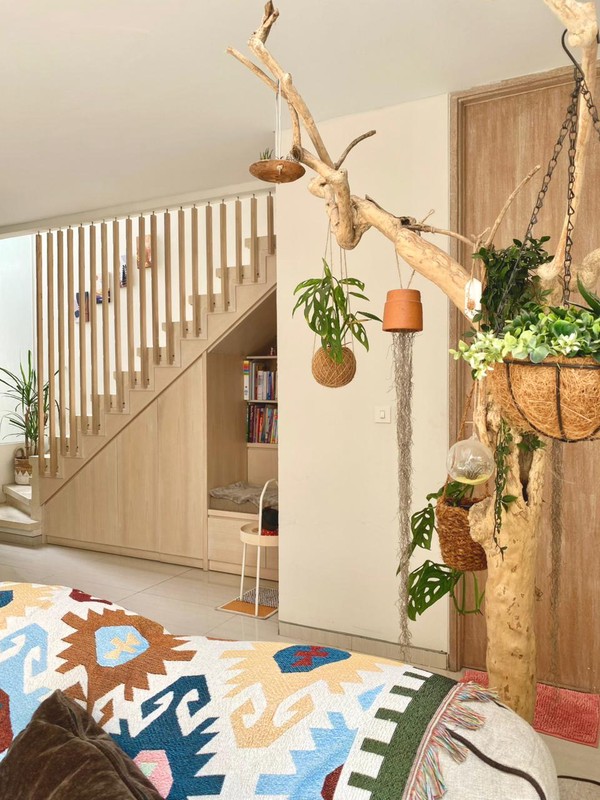 FOR SALE  RUMAH 2 LANTAI SIAP HUNI