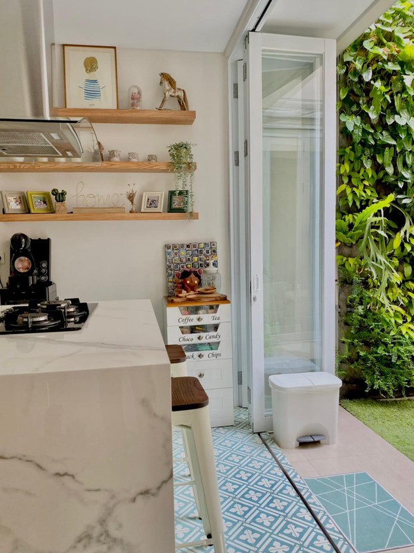 FOR SALE  RUMAH 2 LANTAI SIAP HUNI