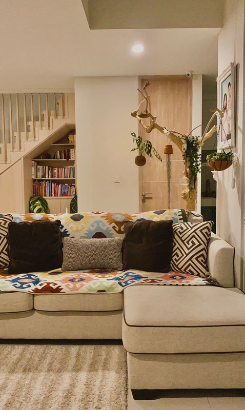 FOR SALE  RUMAH 2 LANTAI SIAP HUNI