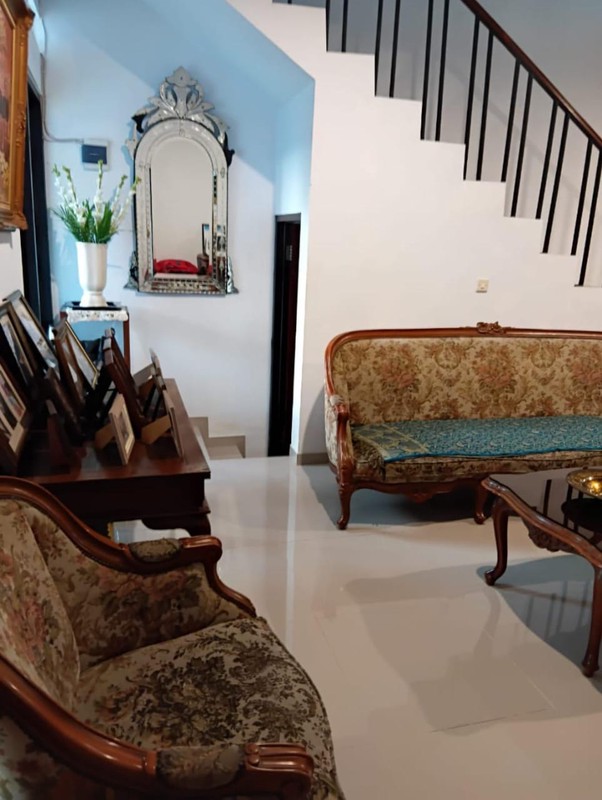 Rumah 2 Lantai Siap Huni dengan Hunian Nyaman dan Asri @Ciputat