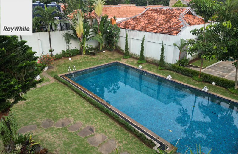 FOR SALE Rumah Pondok Labu Cilandak Jakarta Selatan Bangunan 2 Lantai 