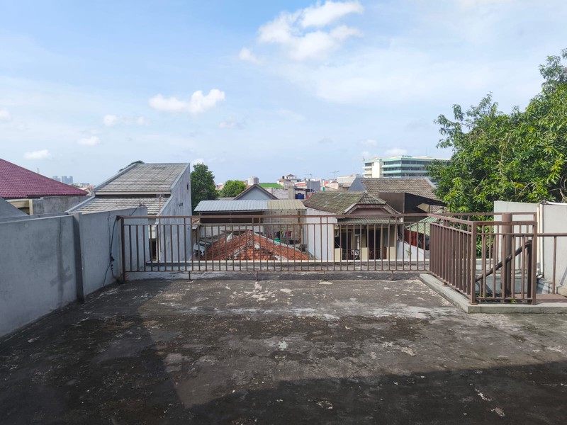 Rumah Kost 18 Kamar - Akses 2 Mobil di Kampung Melayu Tebet 