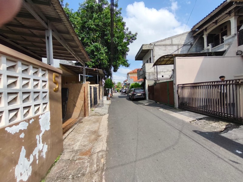 Rumah Kost 18 Kamar - Akses 2 Mobil di Kampung Melayu Tebet 