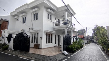 Rumah hoek BAGUS & SIAP HUNI di dalam komplek MERAH DELIMA, Sumur Batu, Kemayoran