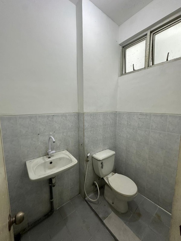 Disewakan Ruko Central Business District Raya Bukit Palma Galeria Citraland Surabaya Barat