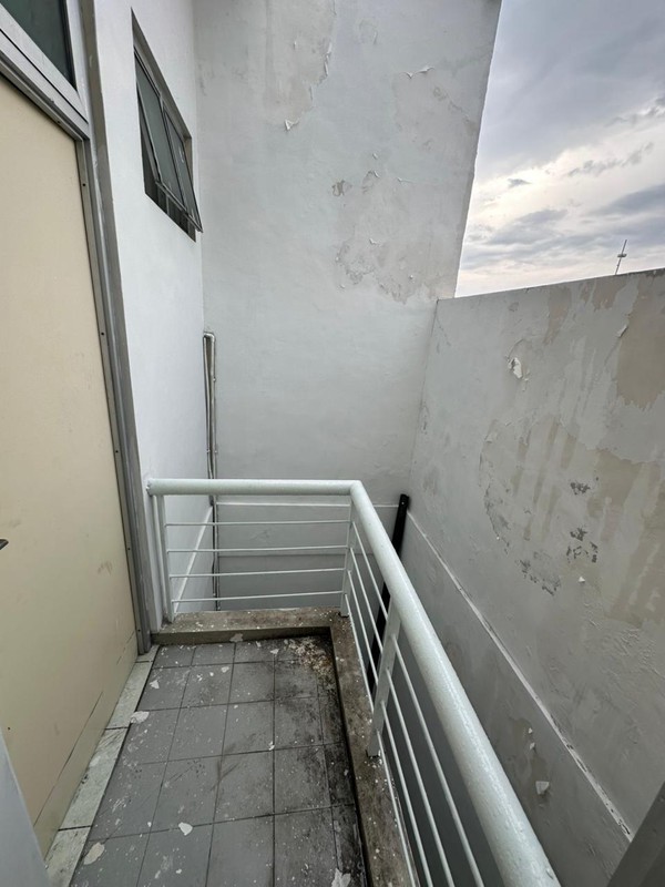 Murah Disewakan Ruko Raya Palma Galeria Citraland Surabaya Barat Strategis Nol Jalan Raya Lebar 4 Mobil, Parkiran Mobil Luas - Bagus Siap Huni