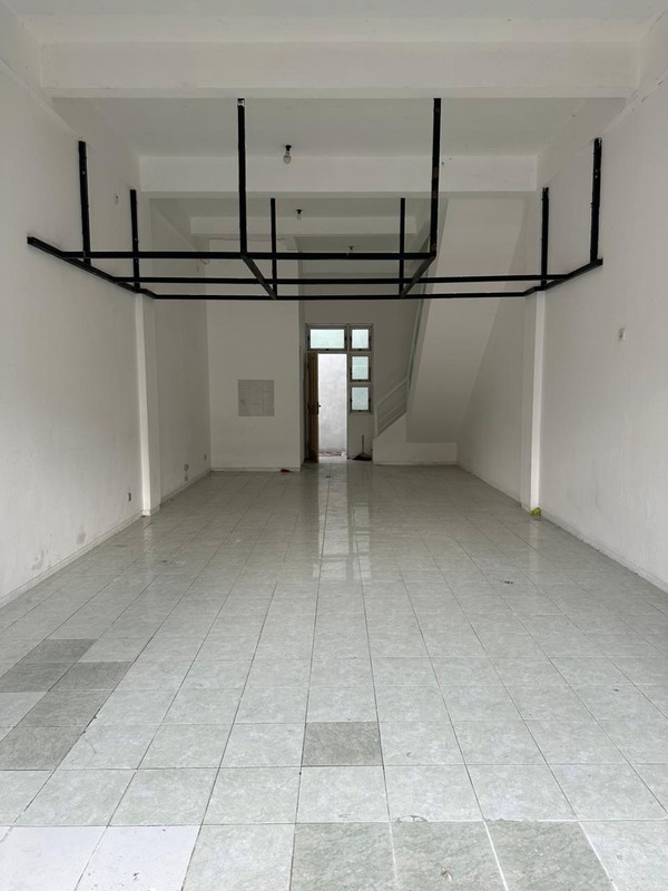 Murah Disewakan Ruko Raya Palma Galeria Citraland Surabaya Barat Strategis Nol Jalan Raya Lebar 4 Mobil, Parkiran Mobil Luas - Bagus Siap Huni