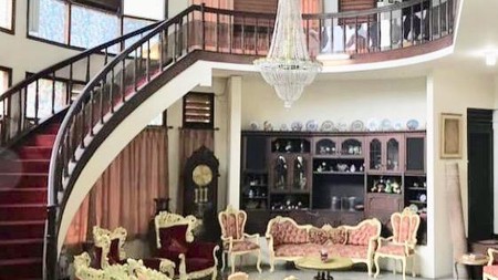 Dijual Rumah di Simprug Garden