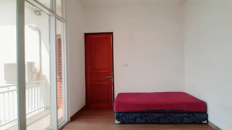 Rumah Cantiq Minimalis Luas 180m Harga 100Jt/Thn nego di Plumeria Residence Bintaro Jaya