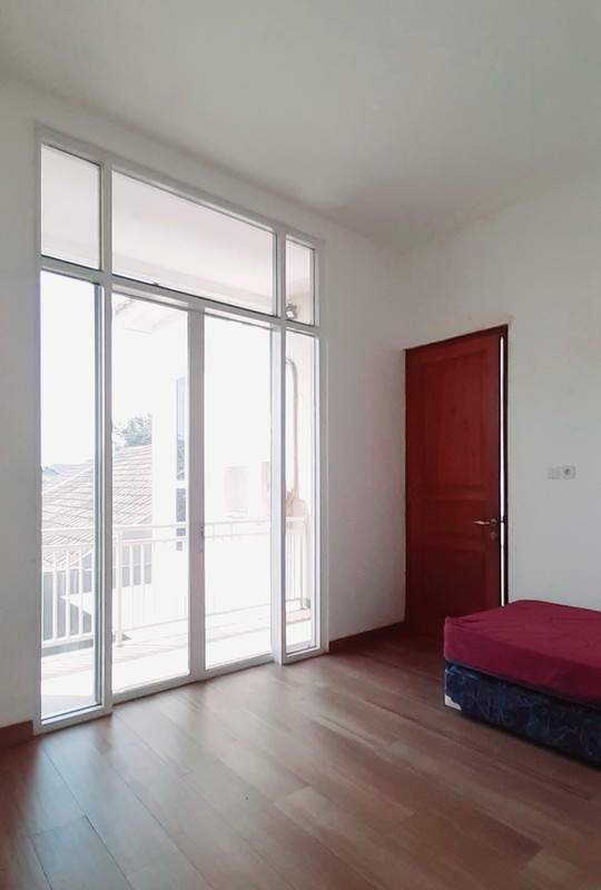 Rumah Cantiq Minimalis Luas 180m Harga 100Jt/Thn nego di Plumeria Residence Bintaro Jaya