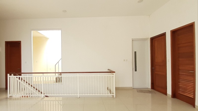 Rumah Cantiq Minimalis Luas 180m Harga 100Jt/Thn nego di Plumeria Residence Bintaro Jaya